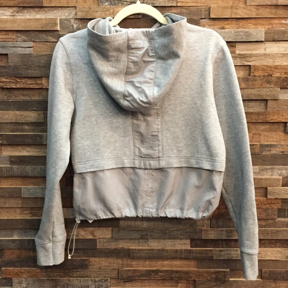 🇬🇧 Nike Advance Fleece 15 Grey Crop Hoodie - Picture 6 of 6